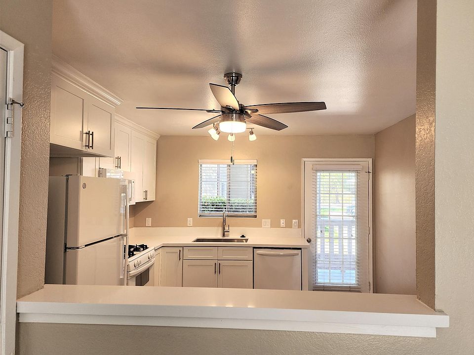 1st image of 734 Gardenia Cir APT 1