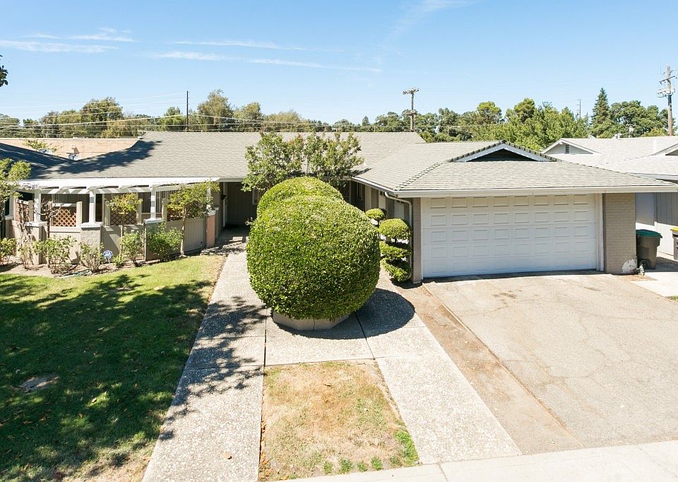 1st image of 7745 Coral Ln