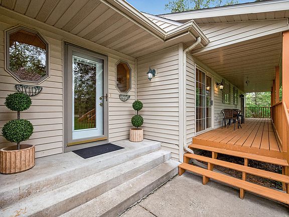 5th image of 26987 Bayshore Dr NW
