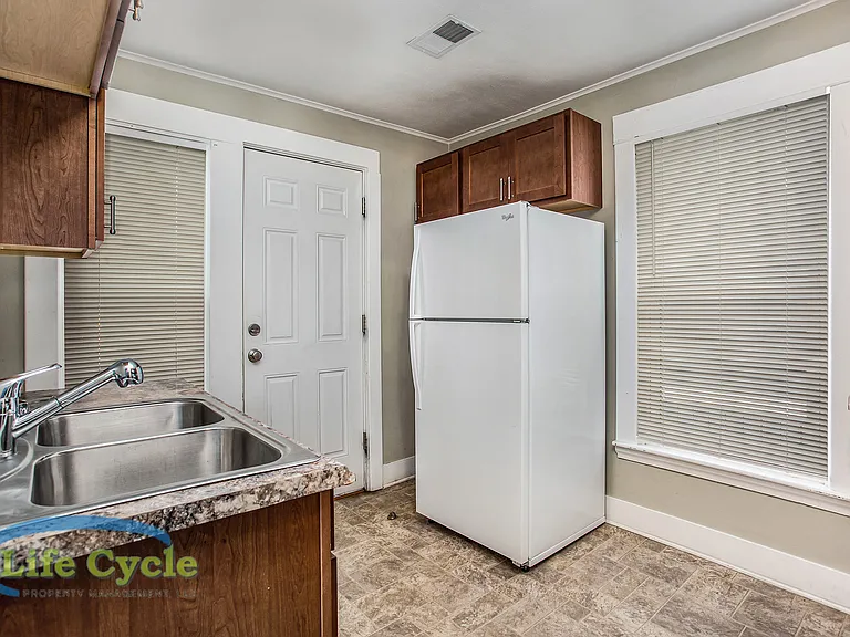 353 Atlas Ave SE #2 — Photo 4