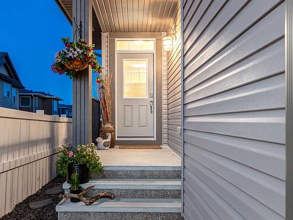 2nd image of 444 Evansglen Dr NW