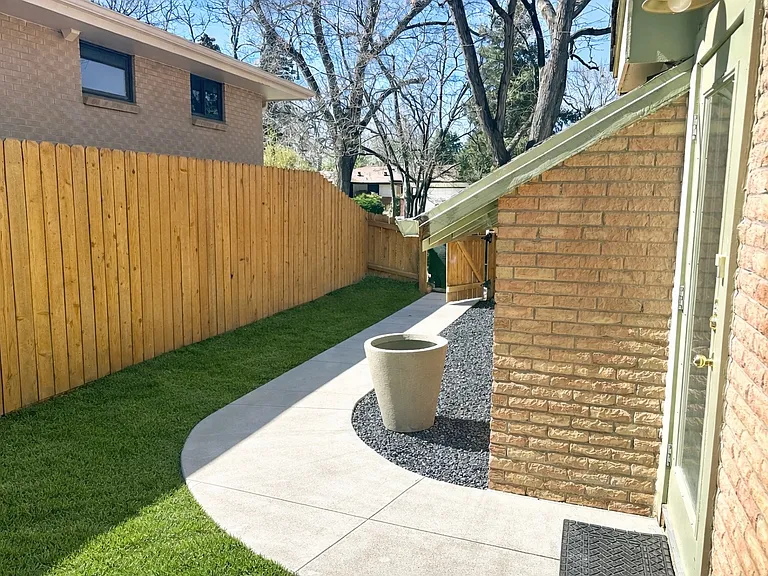 2580 Quail St — Photo 4