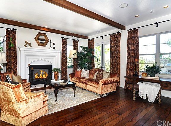 2nd image of 16305 Venezia Ct