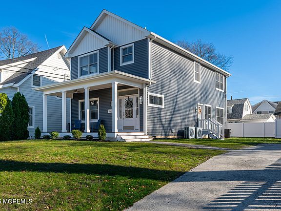3rd image of 104 Fletcher Lake Avenue