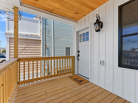 5th image of 329 E Montgomery Ave #B