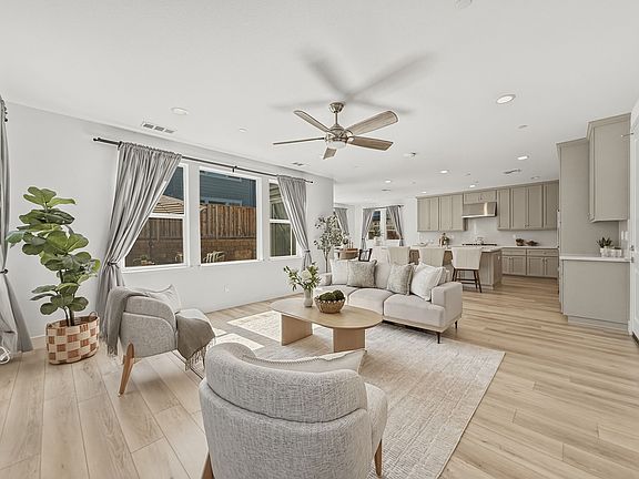 2nd image of 282 Wharf Terrace Cir