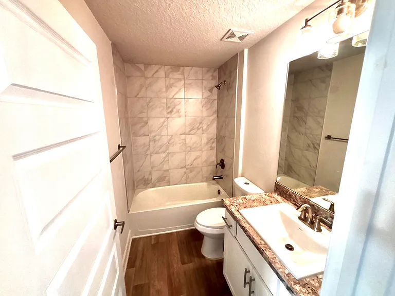 1399 SW Edinburgh Dr — Photo 15