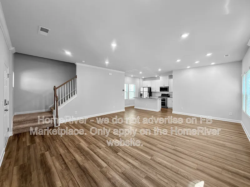 3 bed, 3.0 bath, 1861 sqft, $2,400 — Photo 4