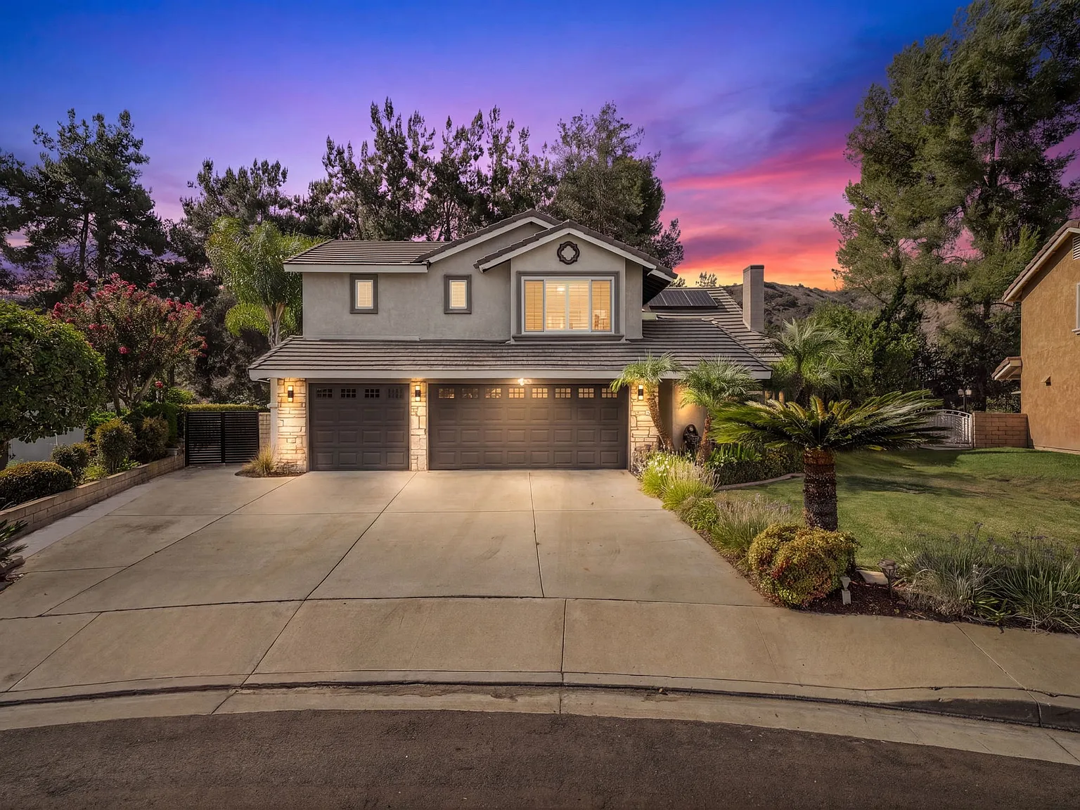 5 bed, 2937 sqft, $4,850 — Photo 1