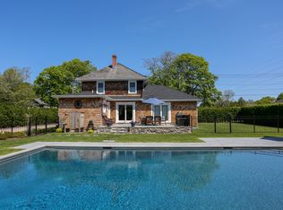 94 Willow St, Southampton, NY 11968