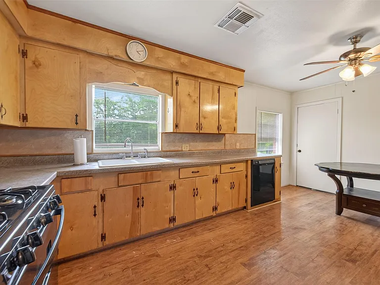 4019 Beatrice Ave — Photo 16