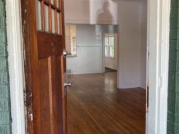 4th image of 1123 Lakepointe St