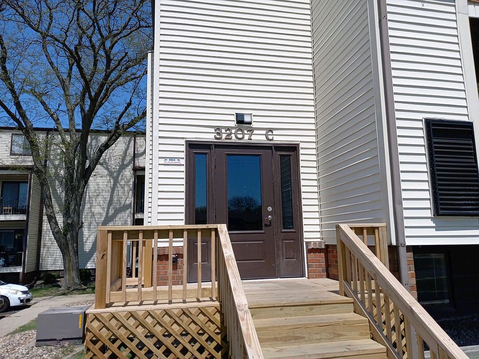 1st image of 3107-3119 W Willow Knolls Rd #66C