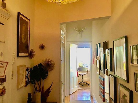 4th image of 309 Henry St #3R