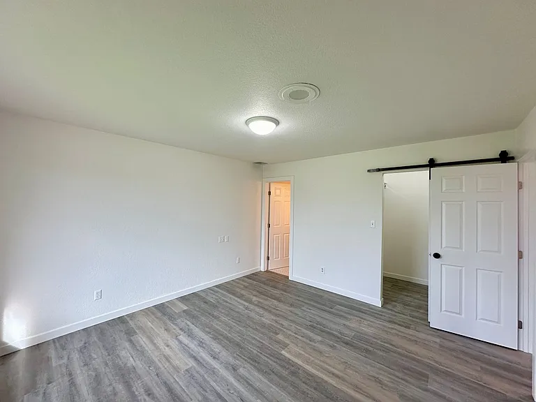 735 N Trigo Ln — Photo 8