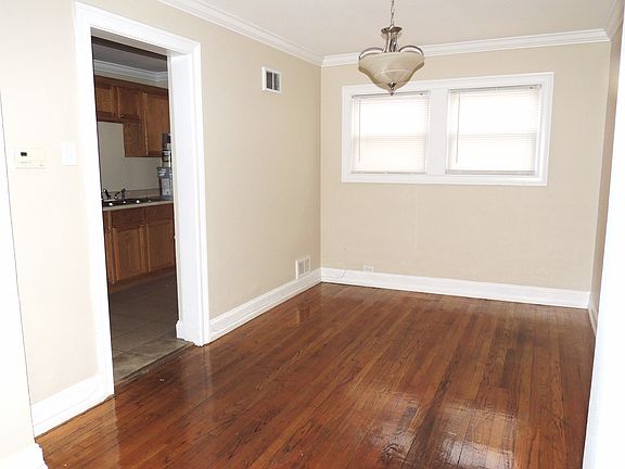 5th image of 6024 W Bloomingdale Ave