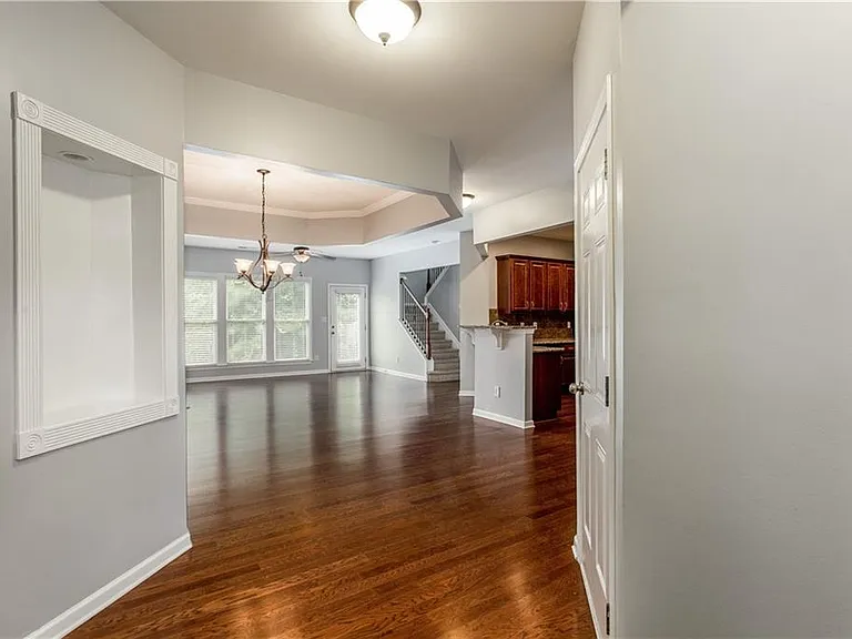 1345 Winshire Cv — Photo 3