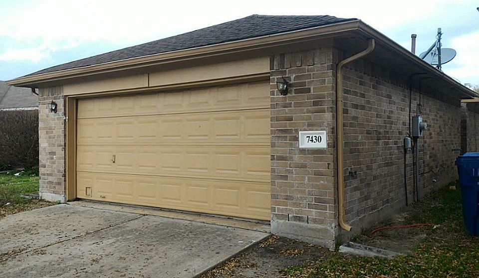 1st image of 7430 Village Lake Dr