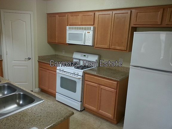 3rd image of 5552 Tares Cir