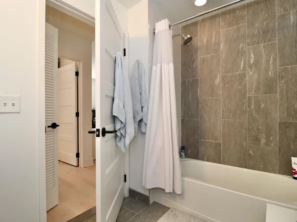 10 Provost Street image 17 of 19