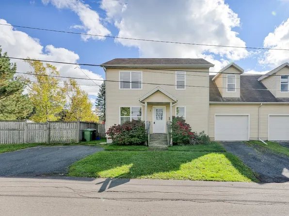 1 Deblois St, Charlottetown, PE C1A 5X7