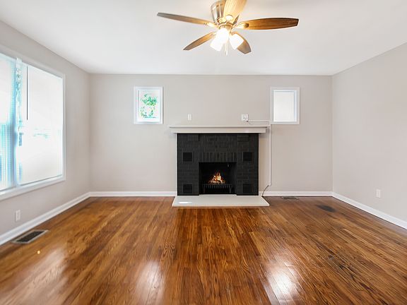 5th image of 314 E Walnut St