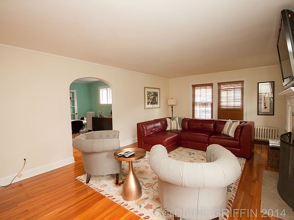 3rd image of 957 Ogden Ave SE
