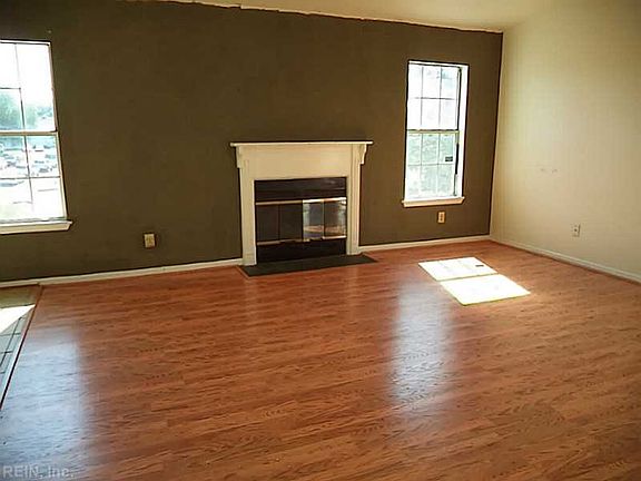 2nd image of 1441 Olivewood Ct