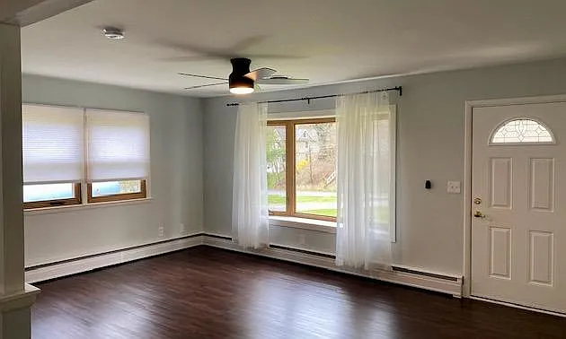 3 bed, 1120 sqft, $2,975 — Photo 2