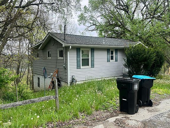 3rd image of 2914 19th Ave