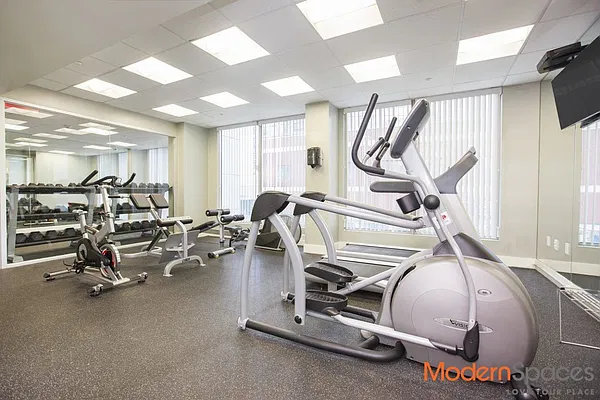 Sold by Modern Spaces | media 9