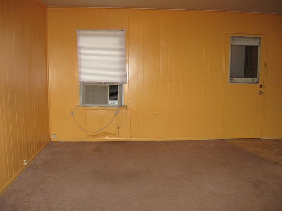 3rd image of 1328 Shamrock Dr