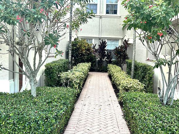 2nd image of 7554 SW Herrington Ln #7554