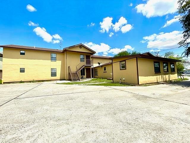 1st image of 1304 Rosario St