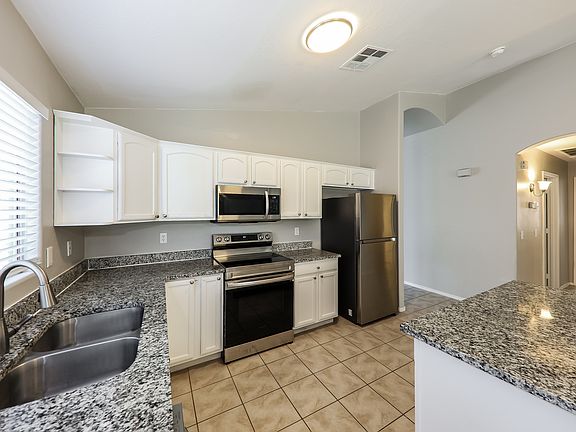 4th image of 13401 W Watson Ln
