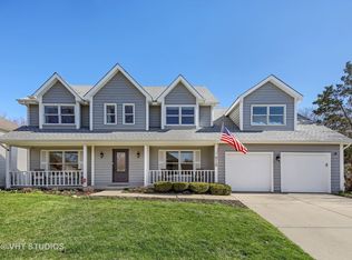 616 Balmoral Cir, Naperville, IL 60540