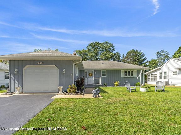 2nd image of 243 Barbados Drive N