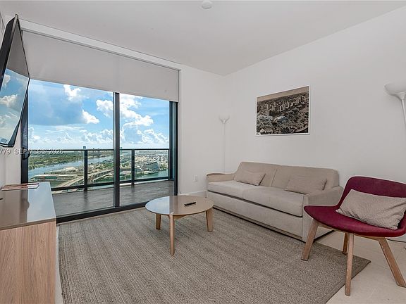 5th image of 159 NE 6th St #4215