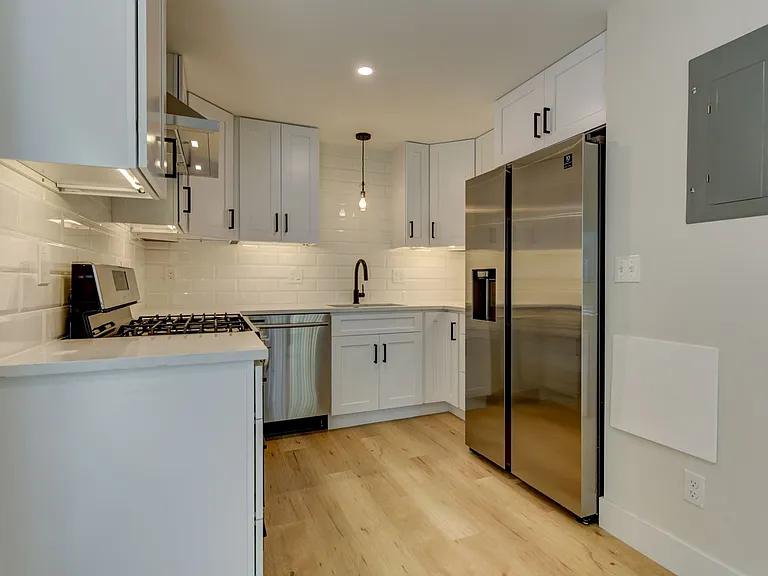 616 Marine St. — Photo 12