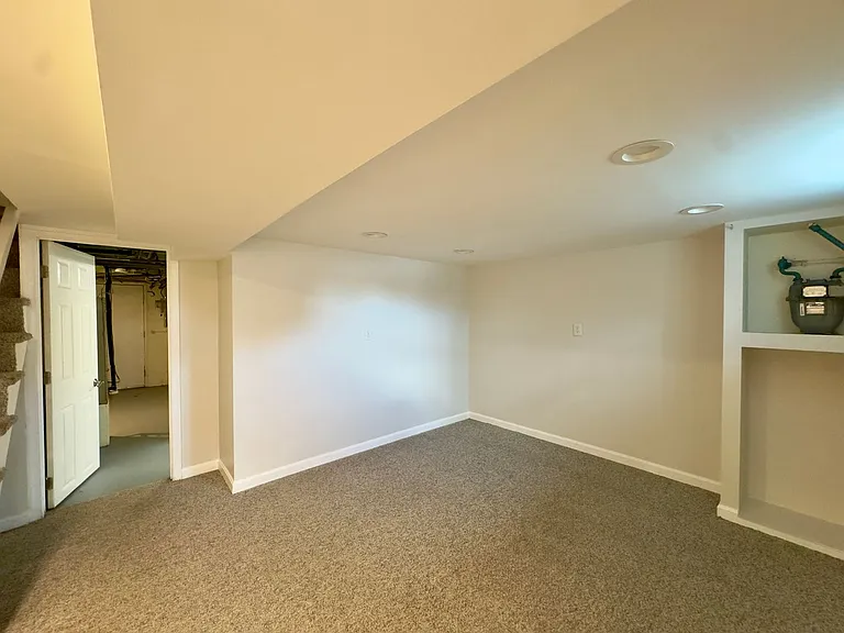 4 Warren Rd — Photo 17