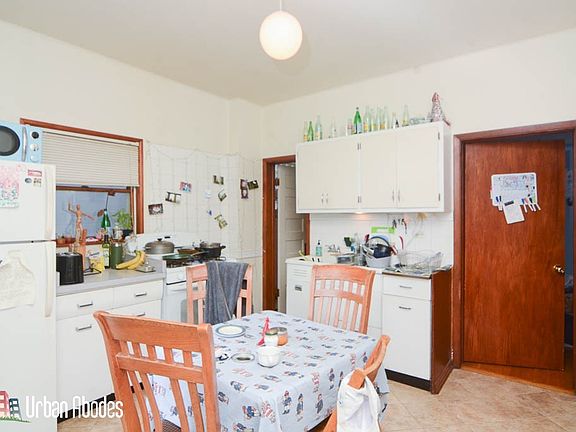 2nd image of 2823 W Shakespeare Ave #2A