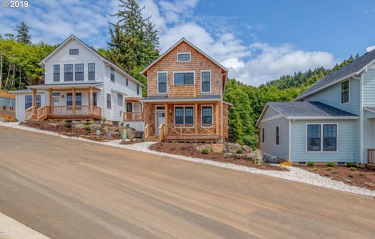 1st image of 720 NE Lillian Ln Lot 5