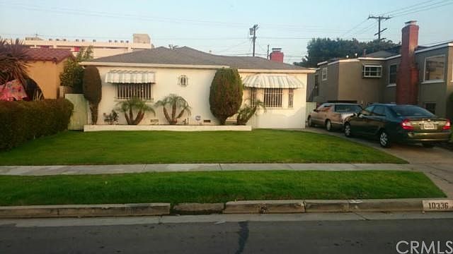 1st image of 10336 S Manhattan Pl