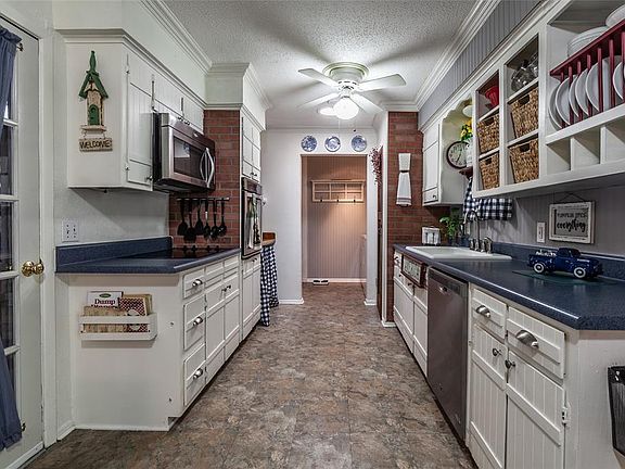 5th image of 923 Keller Ave