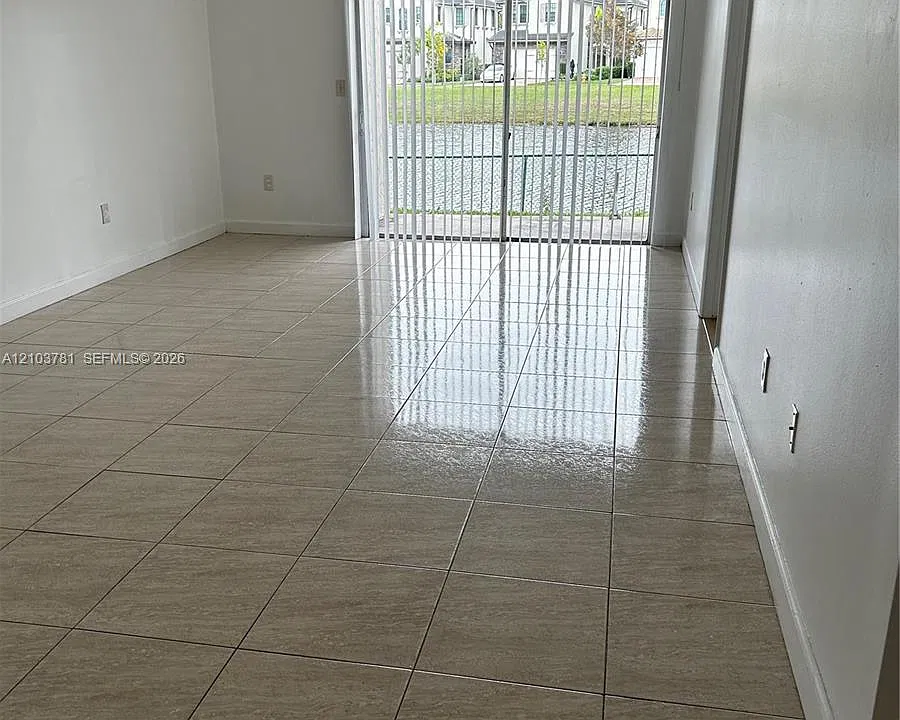 411 SW 113th Way #411