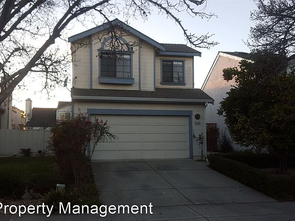 2nd image of 34285 Kenwood Dr