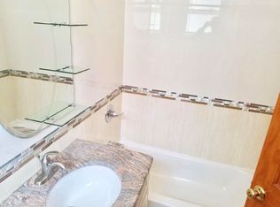 305 127th St #2FL, College Point, NY 11356