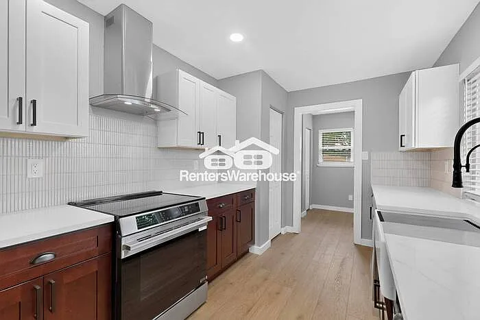 1207 Creekwood Ct — Photo 15