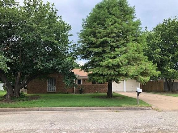 3rd image of 1704 SE 10th St