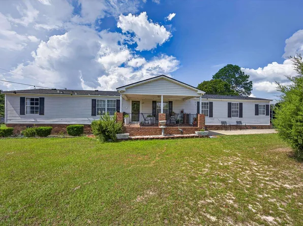 300 Doe Trail Ct, Lexington, SC 29073